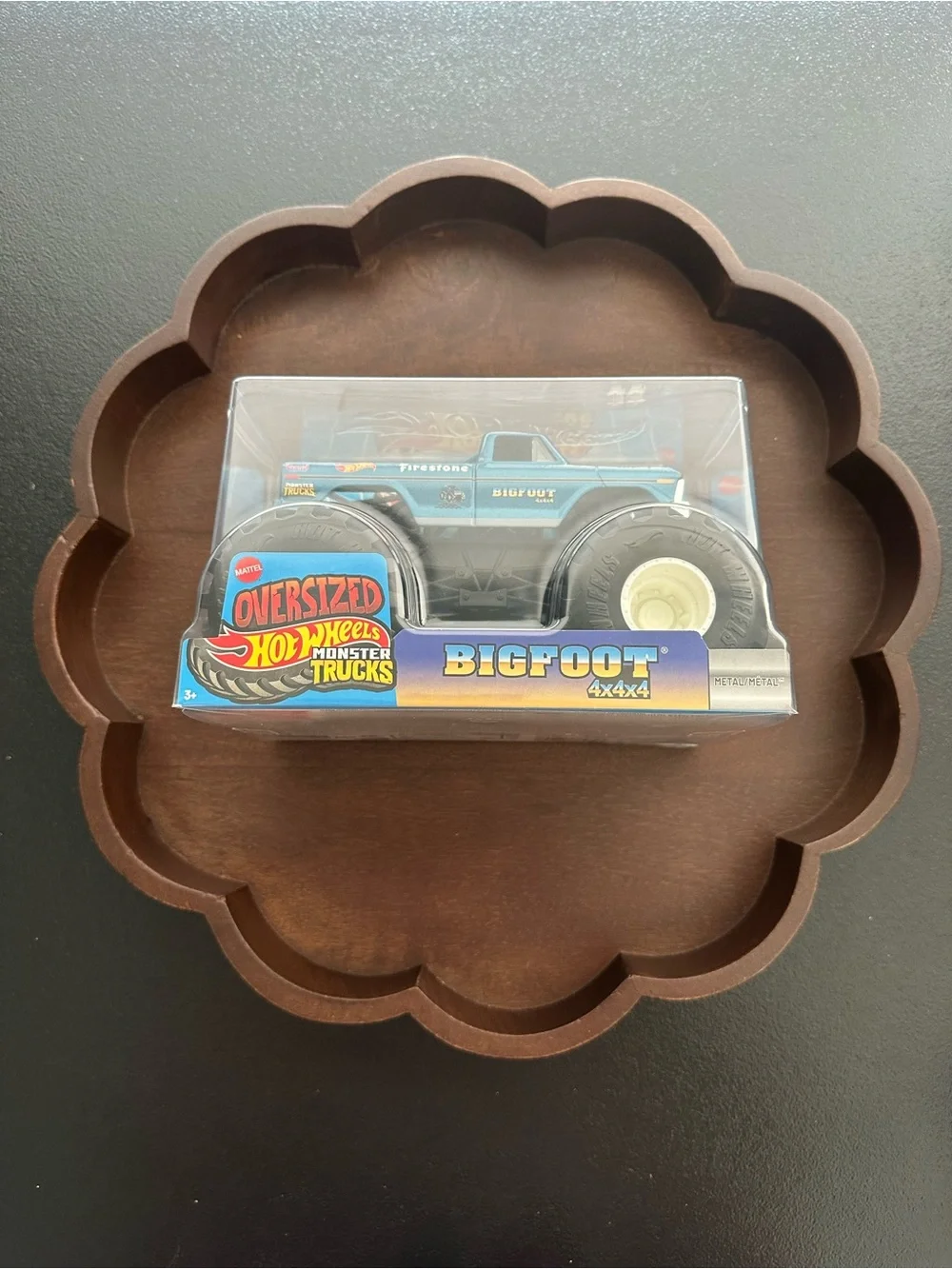 Oversized Hot Wheels Monster Trucks ~ Bigfoot 4x4x4